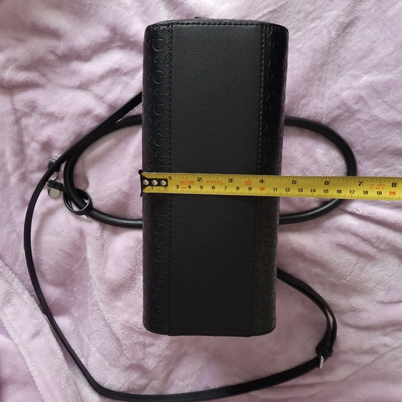 Guess purse - Picture 5 of 7